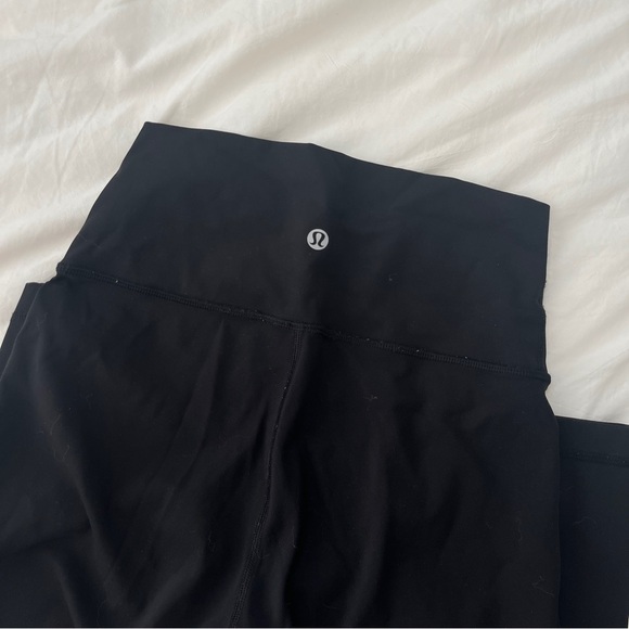 Lululemon Cropped Wunder Under Leggings - Picture 3 of 3